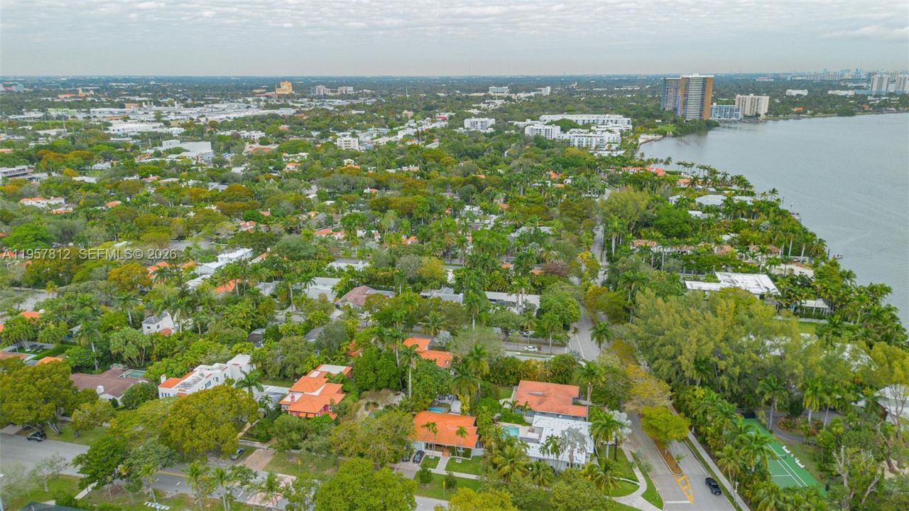 670 NE 56th St, Miami, FL 33137 Photo