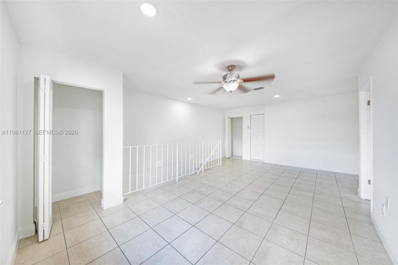 1283 W 42nd St, Unit 2, Hialeah, FL 33012 Photo
