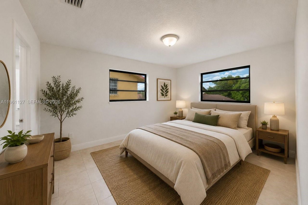1283 W 42nd St, Unit 2, Hialeah, FL 33012 Photo