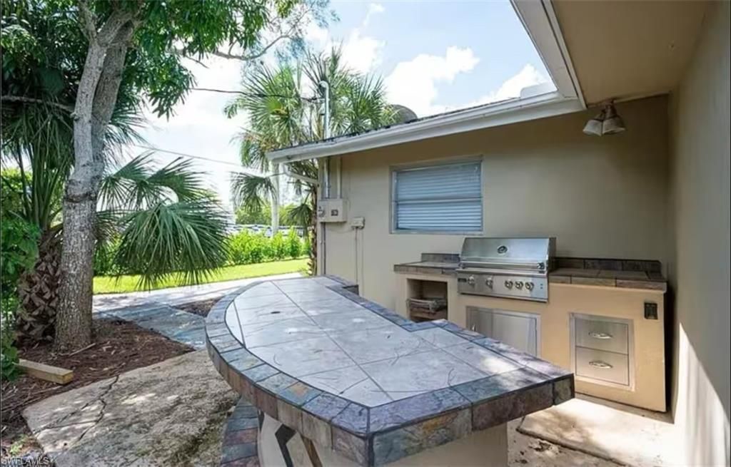 514 14th St N, Naples, FL 34102 Photo