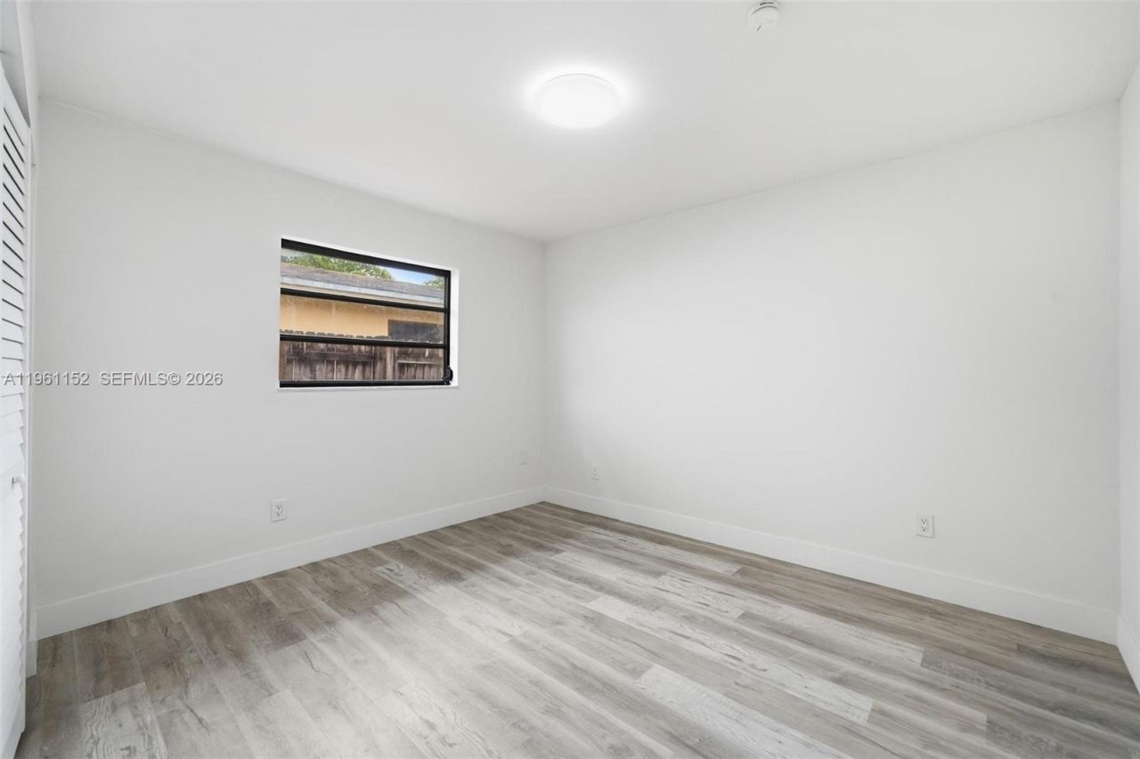 1281 W 42nd St, Unit 1, Hialeah, FL 33012 Photo