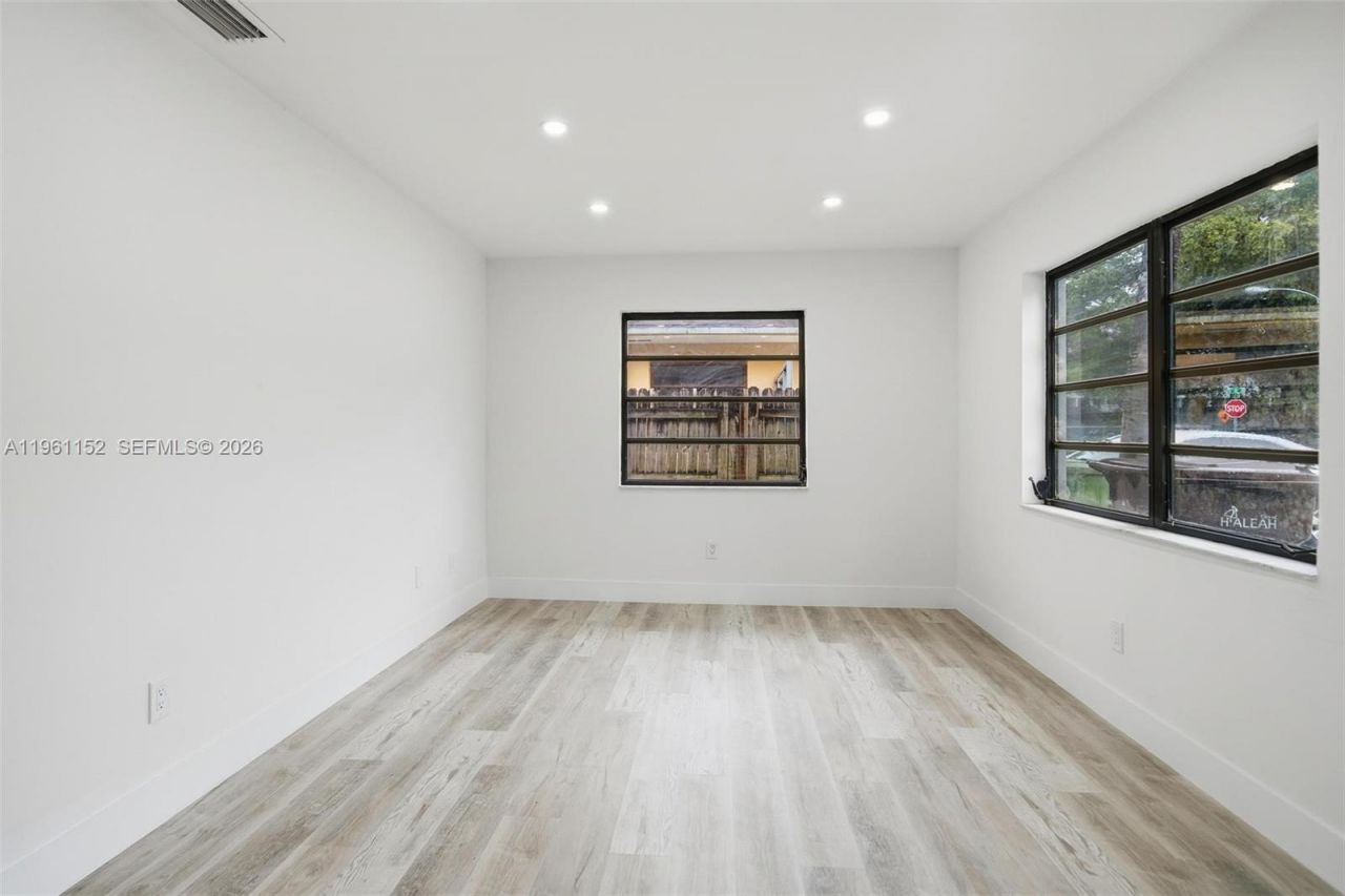 1281 W 42nd St, Unit 1, Hialeah, FL 33012 Photo