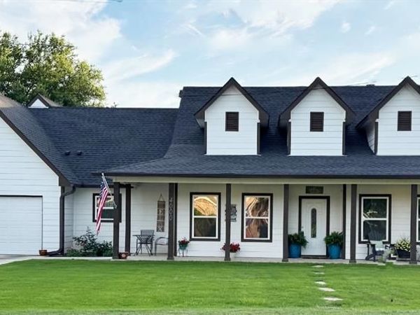 4000 Sioux Court, Granbury, TX 76048