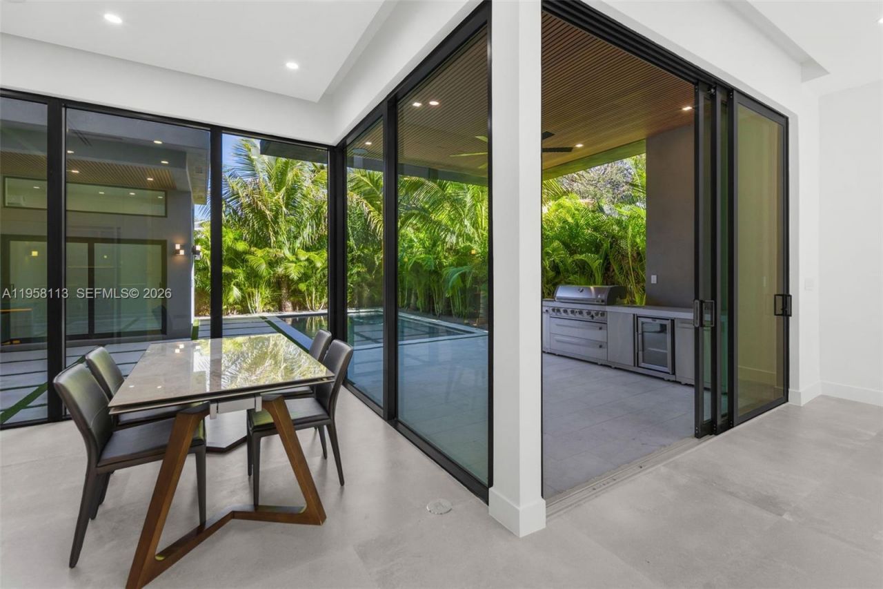 441 NW 44th St , Miami, FL 33127 Photo