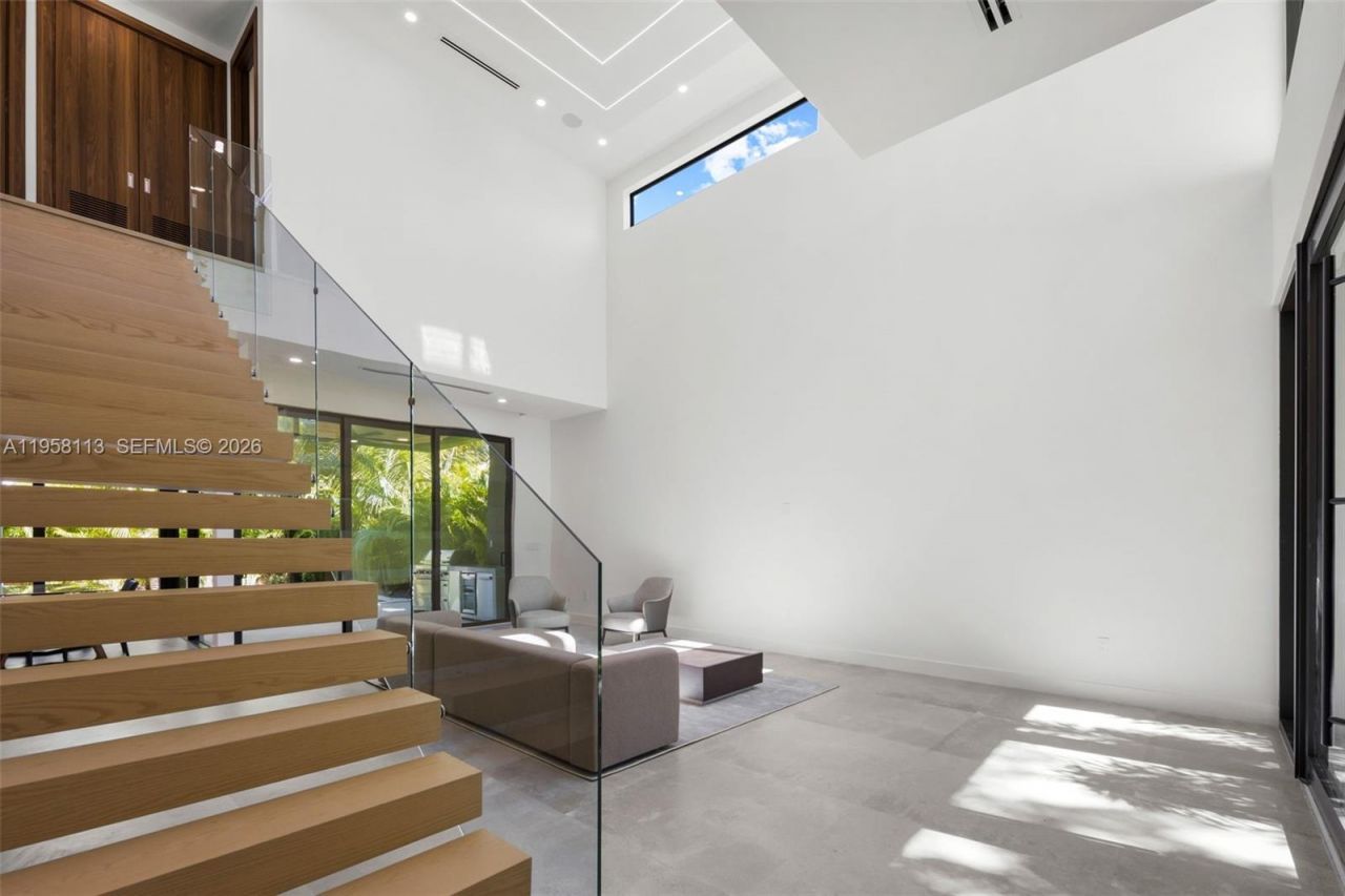 441 NW 44th St , Miami, FL 33127 Photo