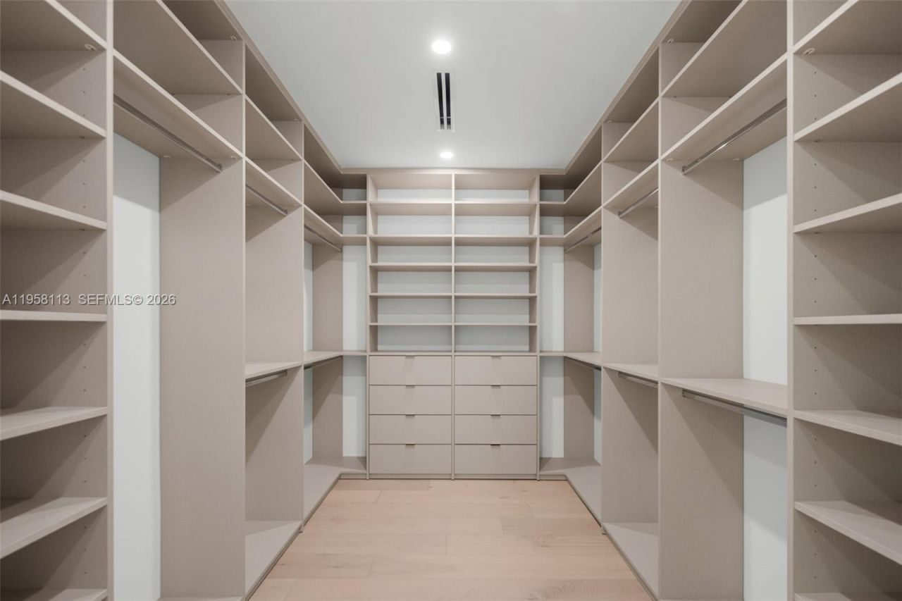 441 NW 44th St , Miami, FL 33127 Photo