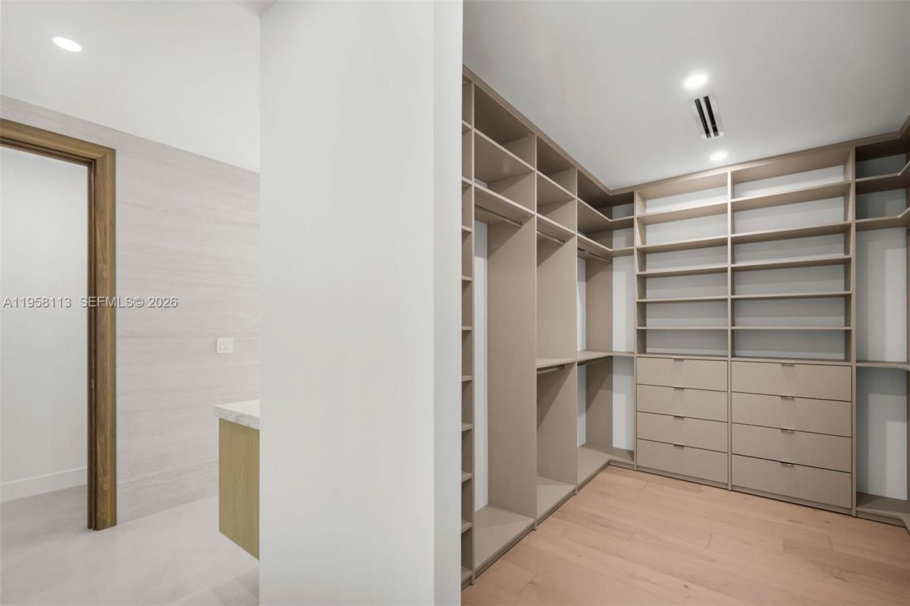 441 NW 44th St , Miami, FL 33127 Photo