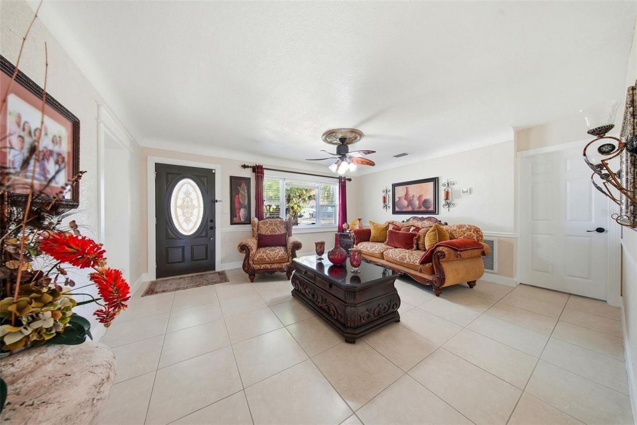 5950 49 Avenue N, Kenneth City, FL 33709 Photo