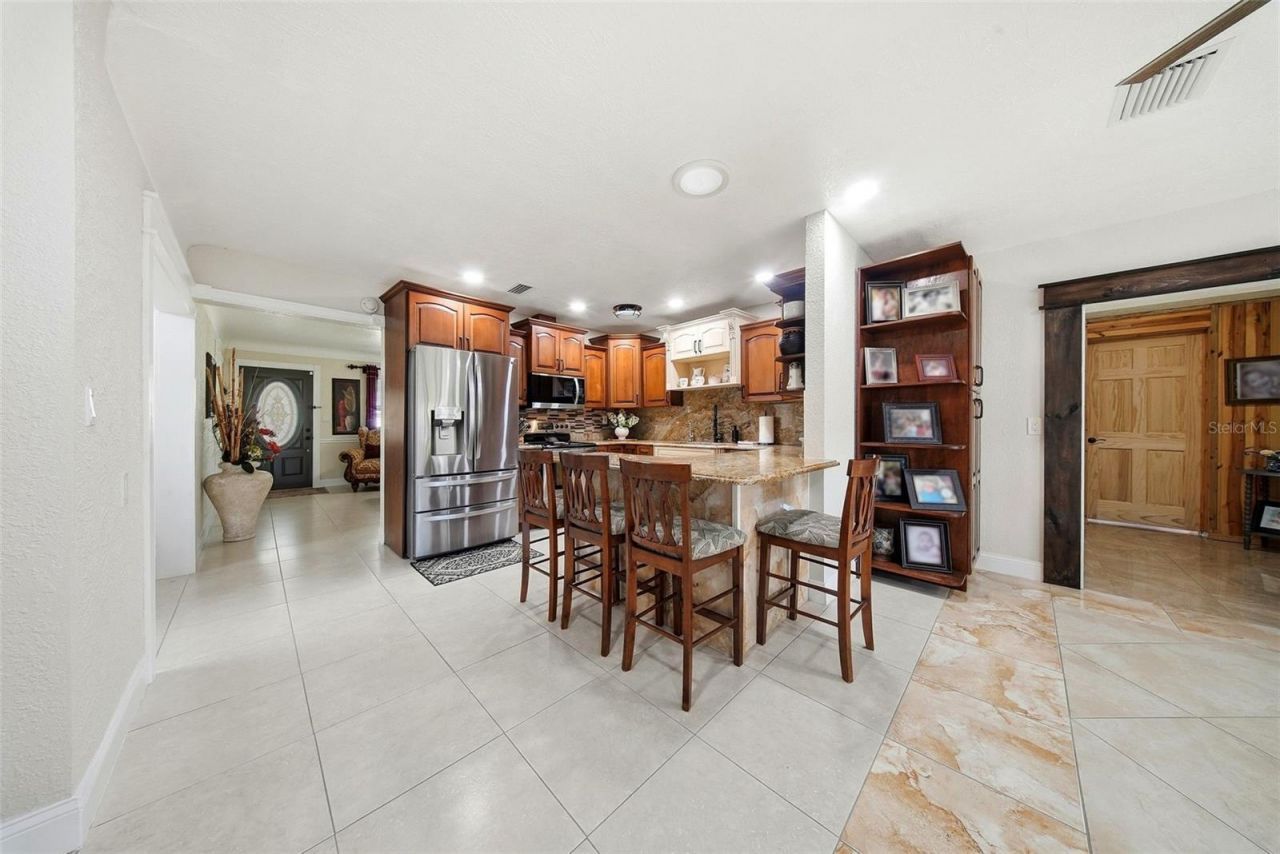 5950 49 Avenue N, Kenneth City, FL 33709 Photo