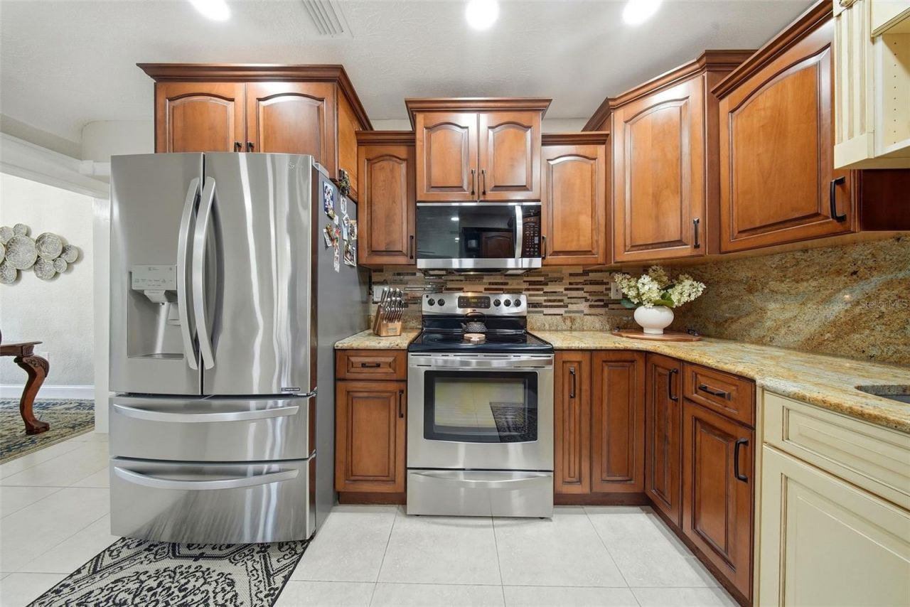 5950 49 Avenue N, Kenneth City, FL 33709 Photo