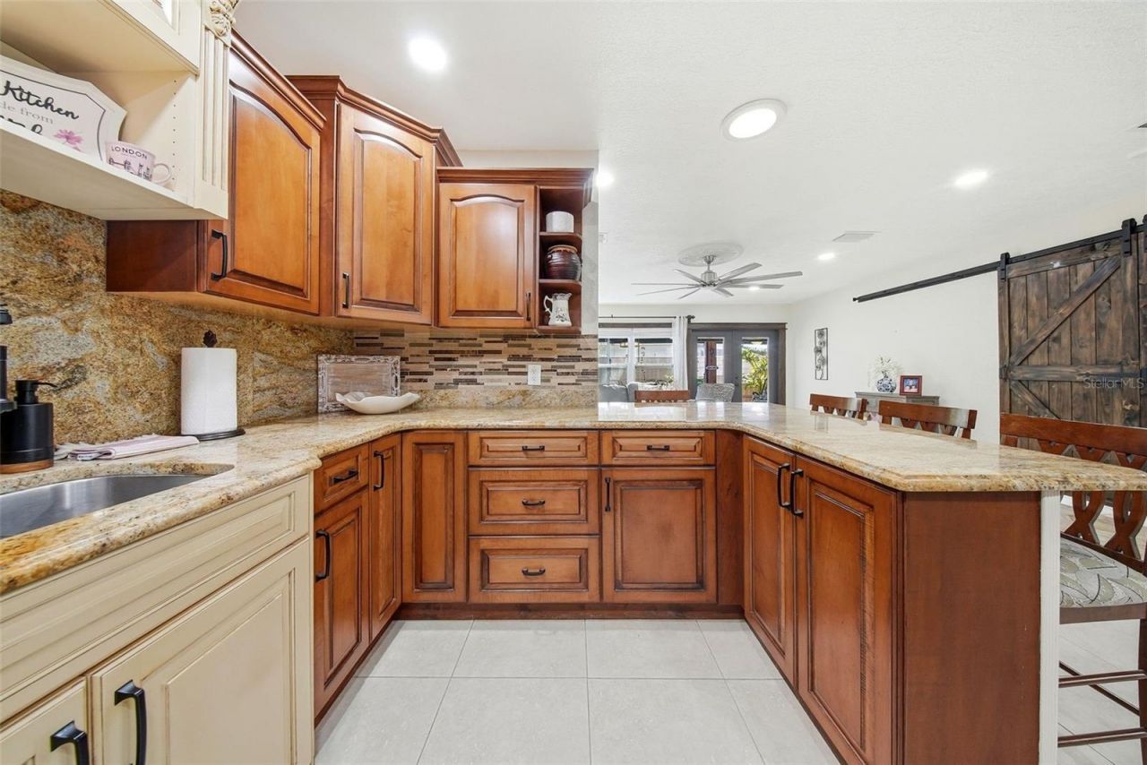 5950 49 Avenue N, Kenneth City, FL 33709 Photo