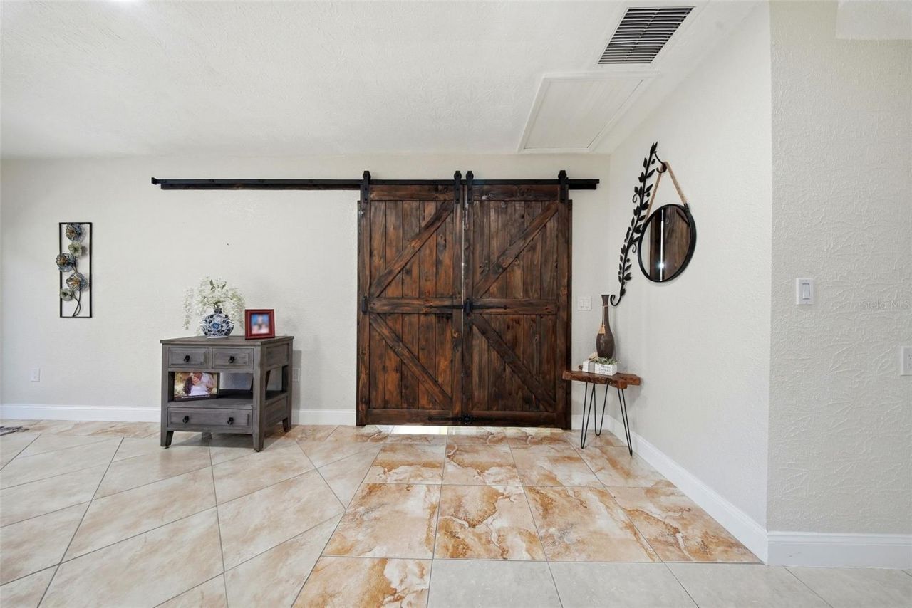 5950 49 Avenue N, Kenneth City, FL 33709 Photo