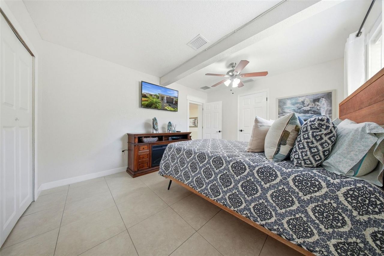 5950 49 Avenue N, Kenneth City, FL 33709 Photo