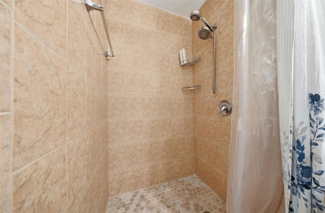 5950 49 Avenue N, Kenneth City, FL 33709 Photo