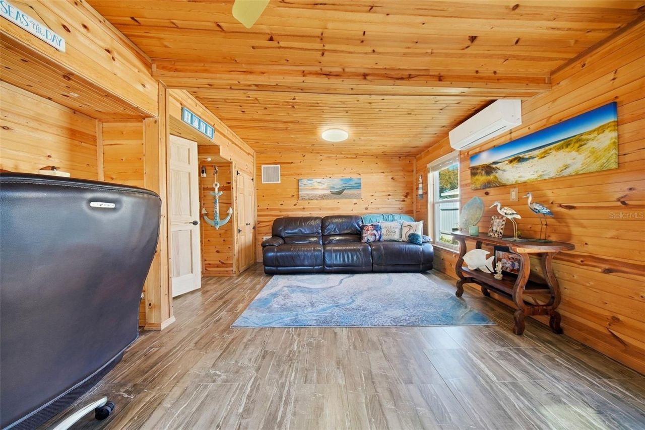 5950 49 Avenue N, Kenneth City, FL 33709 Photo