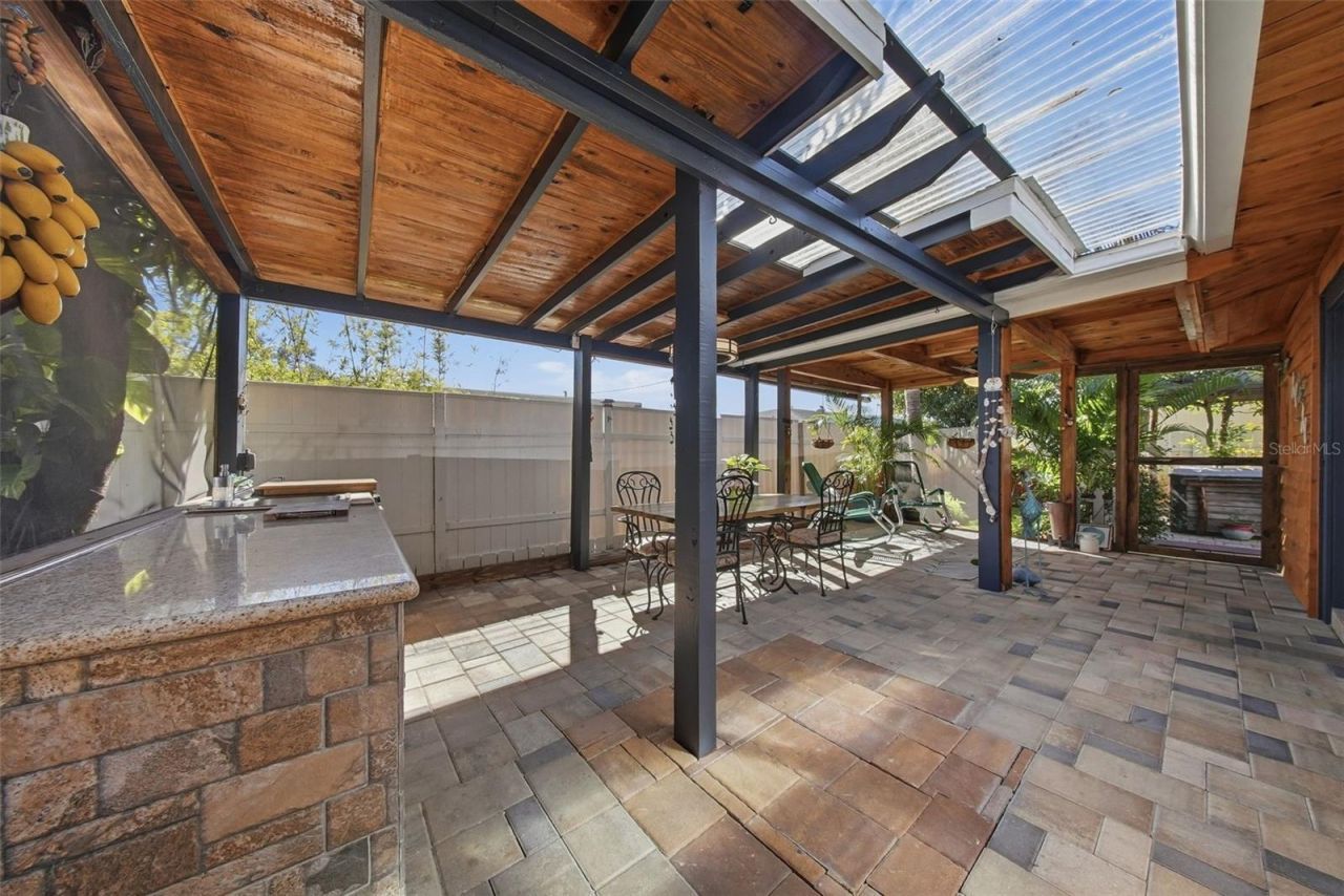 5950 49 Avenue N, Kenneth City, FL 33709 Photo