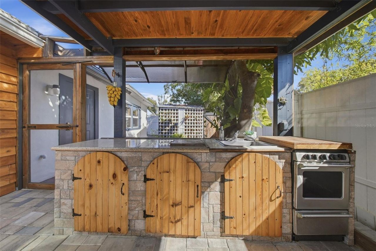 5950 49 Avenue N, Kenneth City, FL 33709 Photo