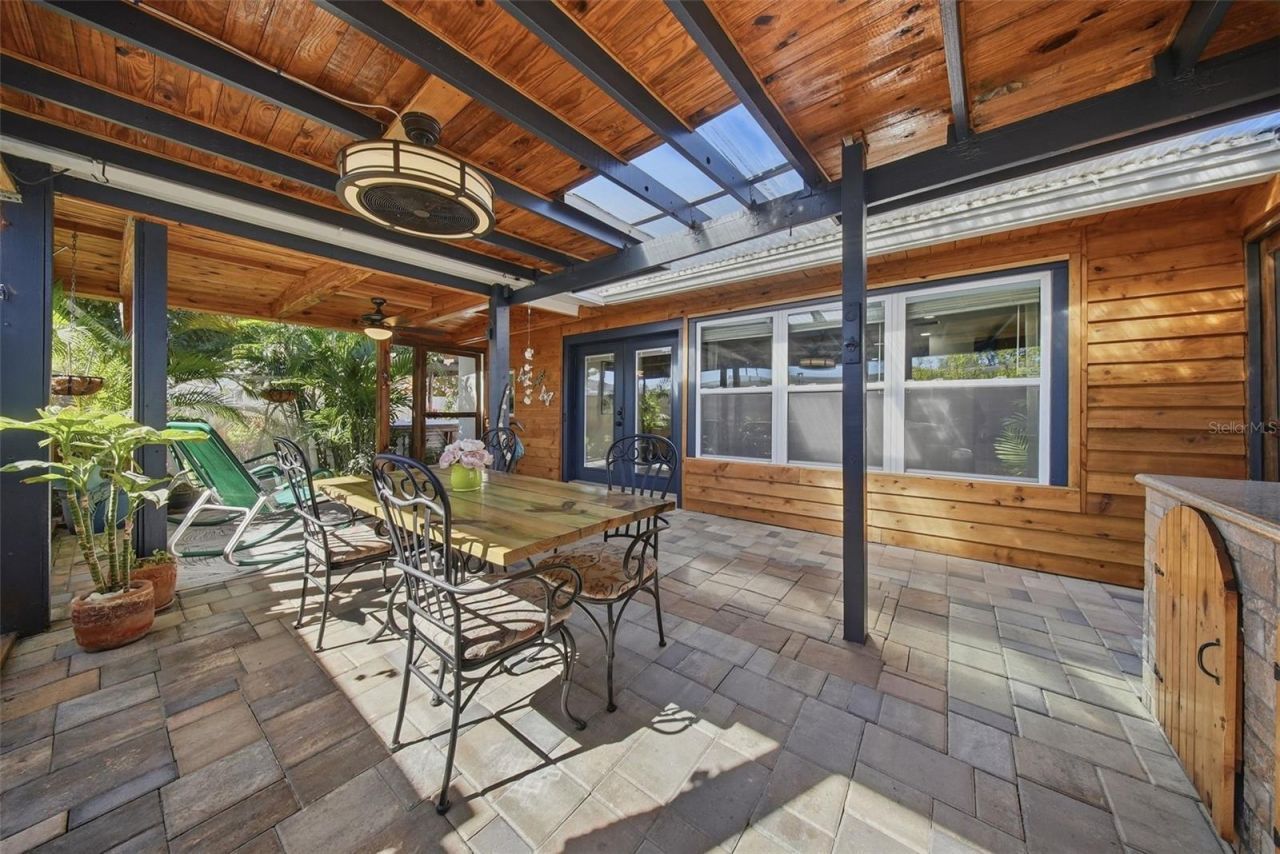 5950 49 Avenue N, Kenneth City, FL 33709 Photo