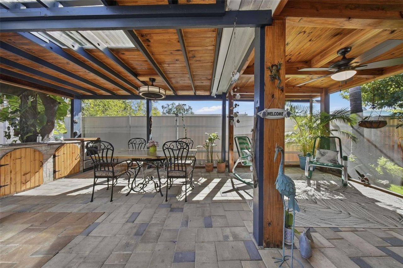 5950 49 Avenue N, Kenneth City, FL 33709 Photo