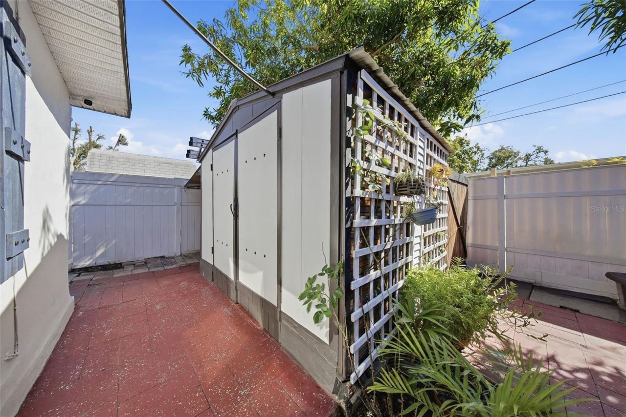 5950 49 Avenue N, Kenneth City, FL 33709 Photo