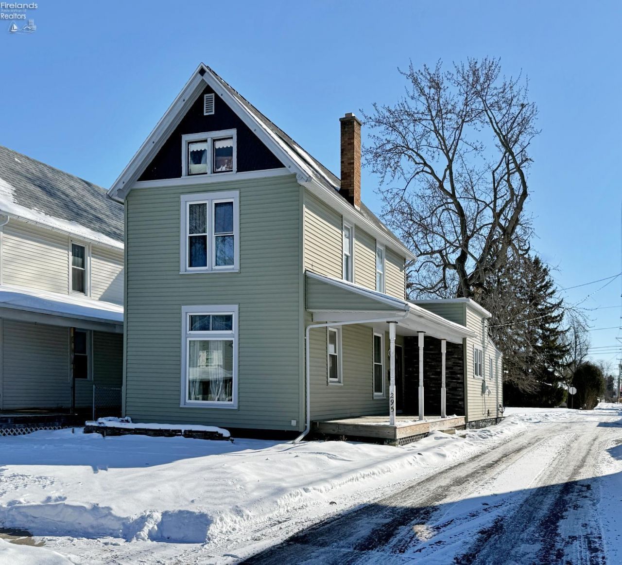 295 Circular St, Tiffin, OH 44883 Main Photo