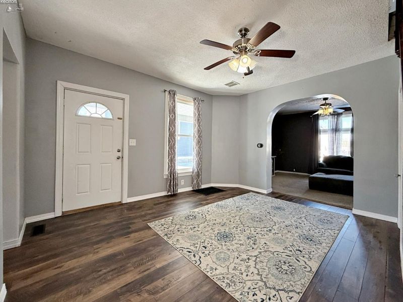 295 Circular St, Tiffin, OH 44883 Photo 3