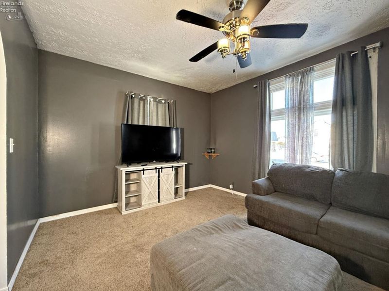 295 Circular St, Tiffin, OH 44883 Photo 6