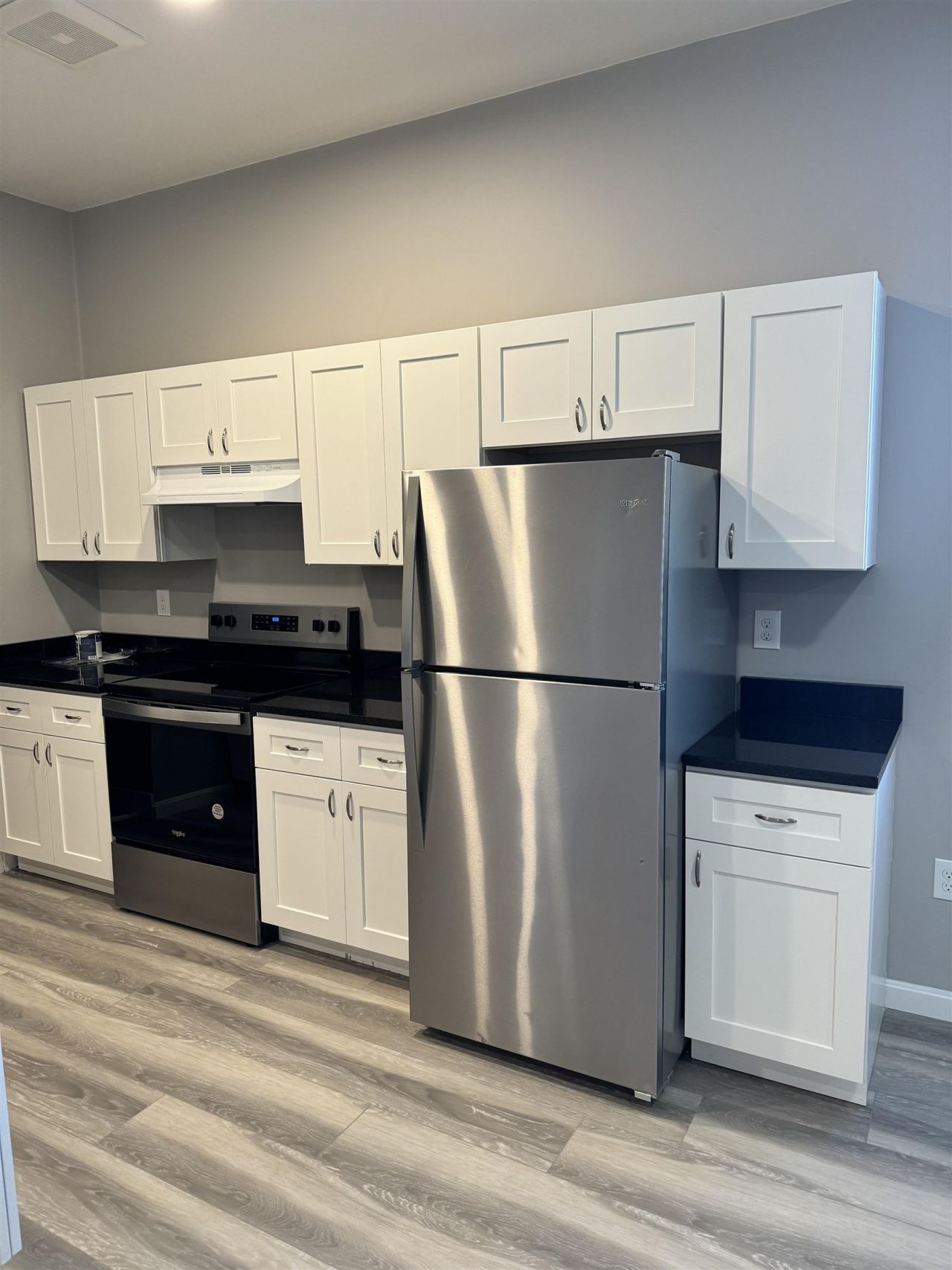 45 Monarch Way, Unit 104, Portsmouth, NH 03801 Main Photo