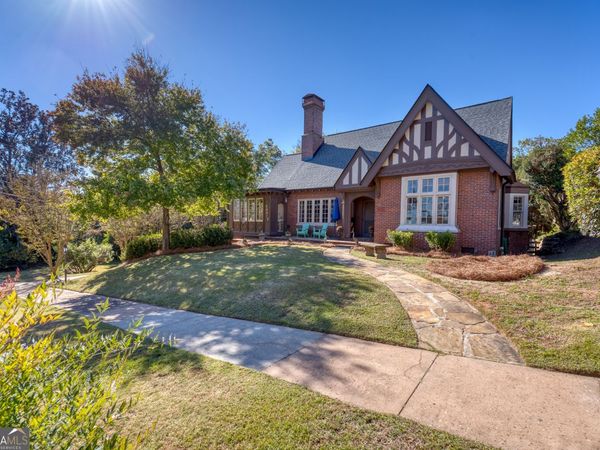 1007 4th Avenue, West Point, GA 31833