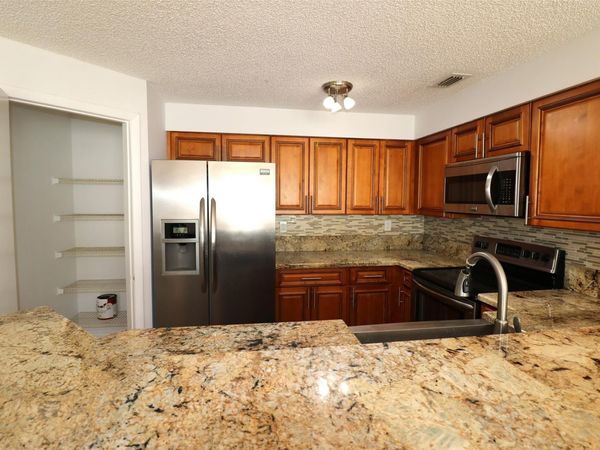 2445 SW 18th Ter, Unit 907, Fort Lauderdale, FL 33315