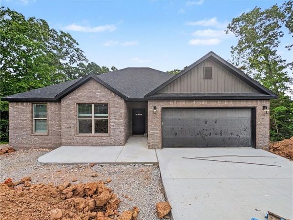 64 Islay Drive, Bella Vista, AR 72715