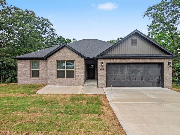 64 Islay Drive, Bella Vista, AR 72715