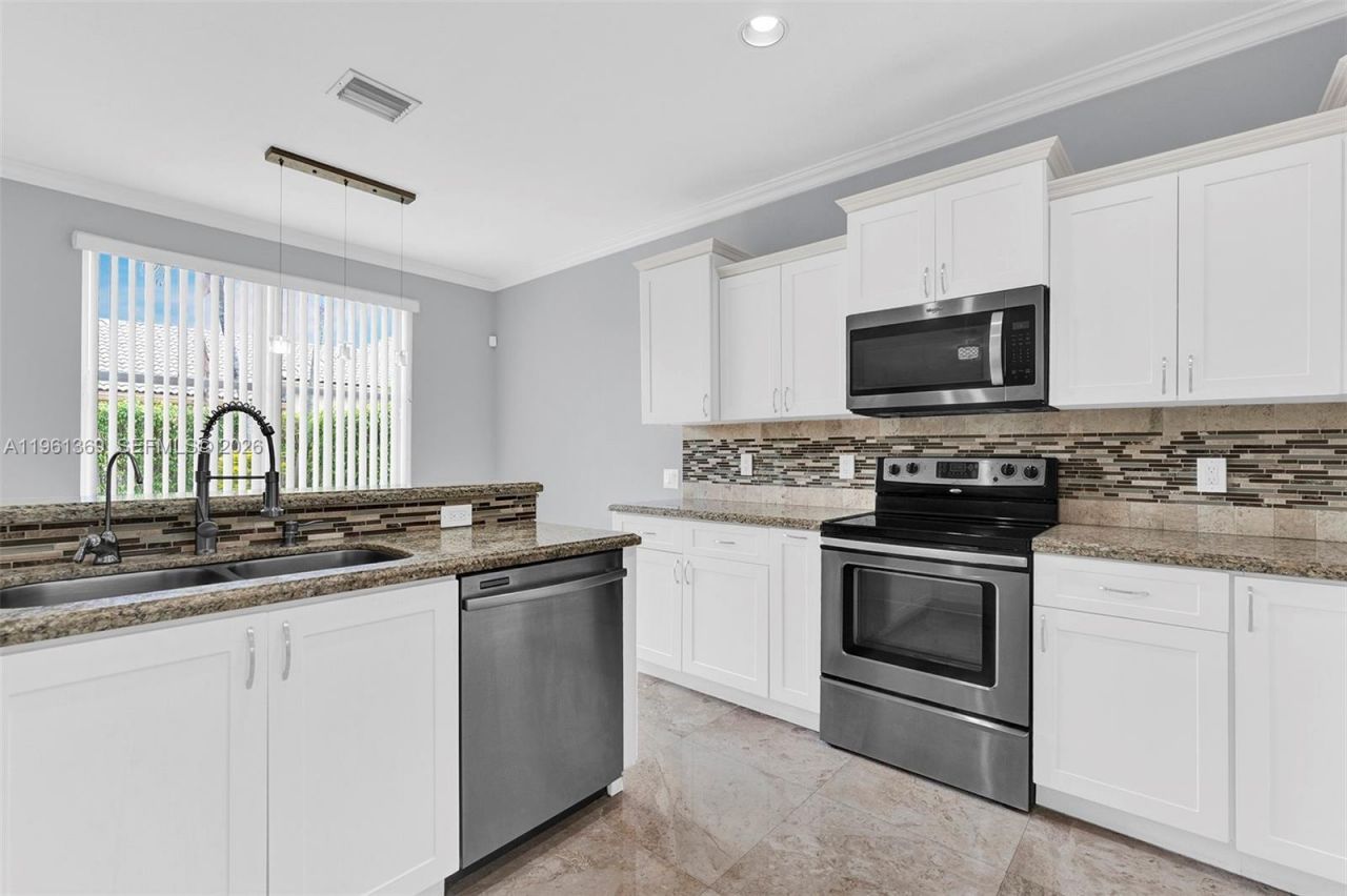 1518 Maple Dr , Unit 1518, Weston, FL 33327 Photo