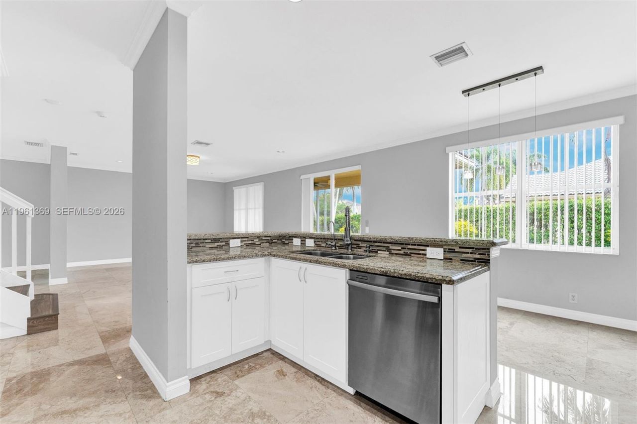 1518 Maple Dr , Unit 1518, Weston, FL 33327 Photo