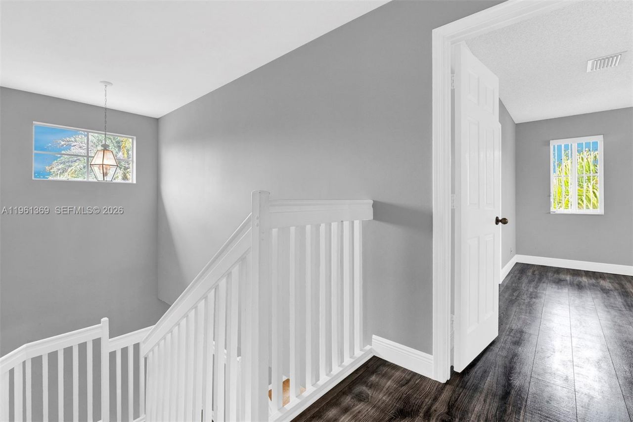 1518 Maple Dr , Unit 1518, Weston, FL 33327 Photo