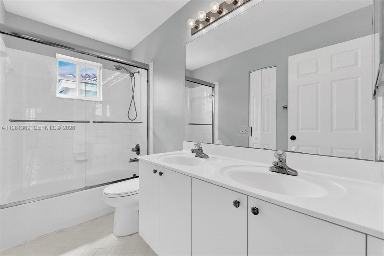 1518 Maple Dr , Unit 1518, Weston, FL 33327 Photo