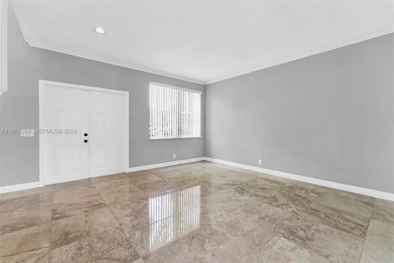 1518 Maple Dr , Unit 1518, Weston, FL 33327 Photo