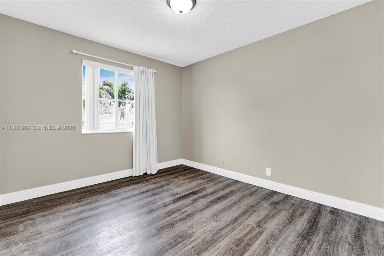 1518 Maple Dr , Unit 1518, Weston, FL 33327 Photo