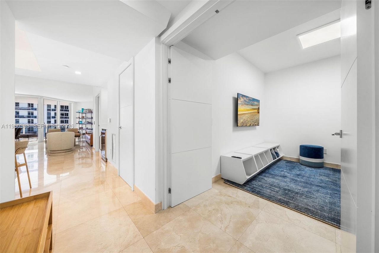 4779 Collins Ave, Unit 3804, Miami Beach, FL 33140 Photo