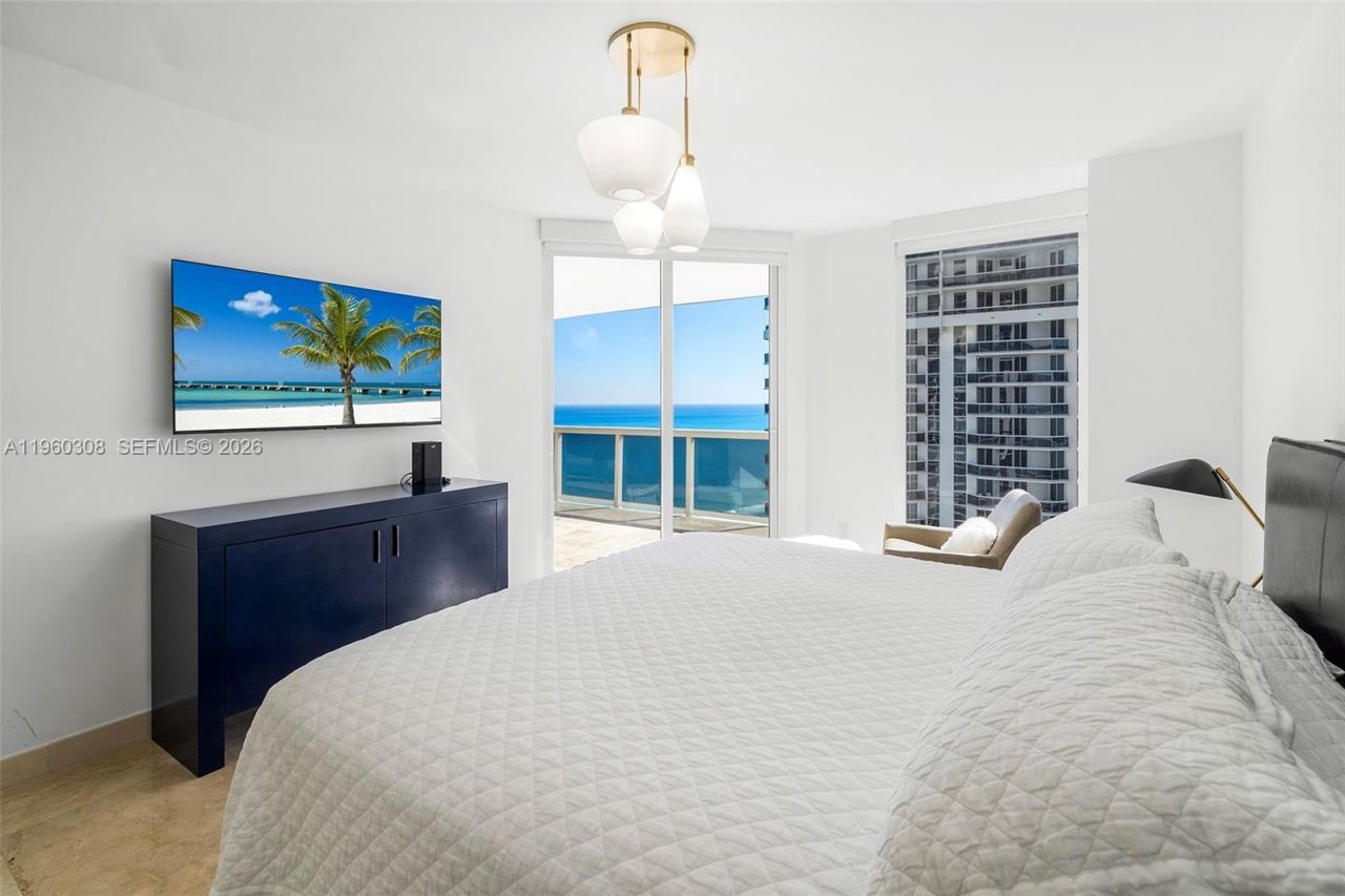 4779 Collins Ave, Unit 3804, Miami Beach, FL 33140 Photo