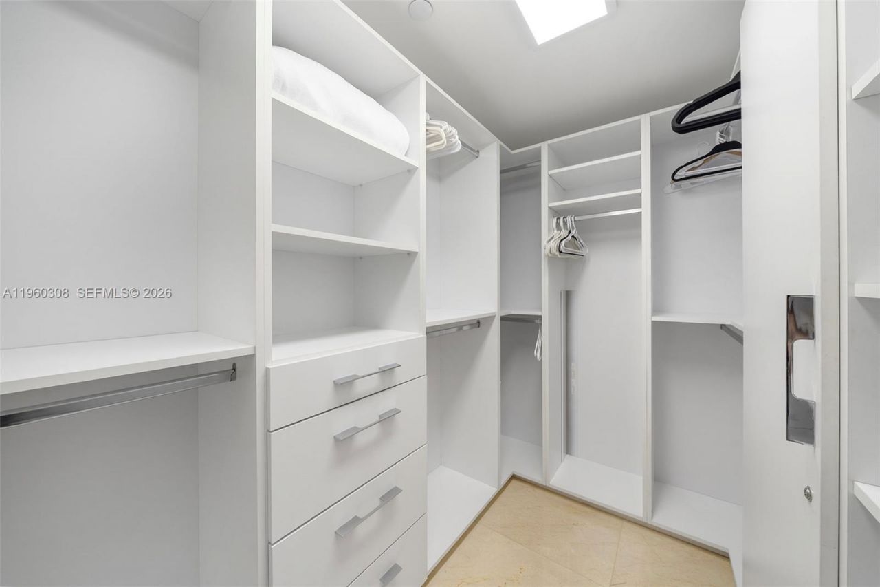 4779 Collins Ave, Unit 3804, Miami Beach, FL 33140 Photo