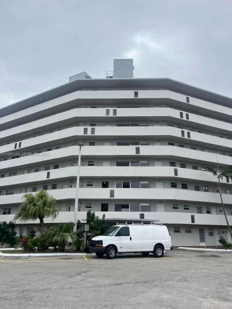 1750 NE 191st St, Unit 507-1, Miami, FL 33179 Photo