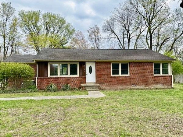 406 Foxboro Ln, Tullahoma, TN 37388