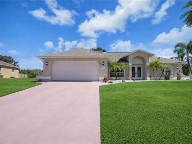 2227 SW 14th AVE, CAPE CORAL, FL 33991