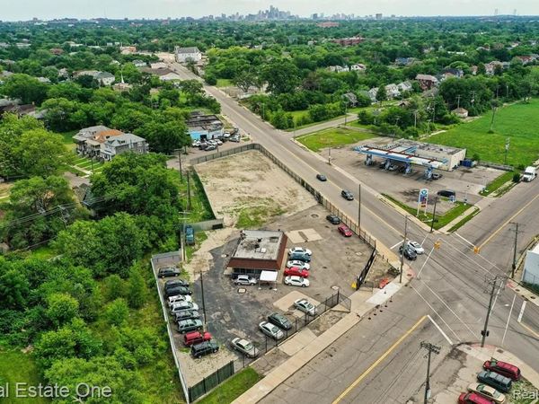 5858 Tireman, Detroit, MI 48204