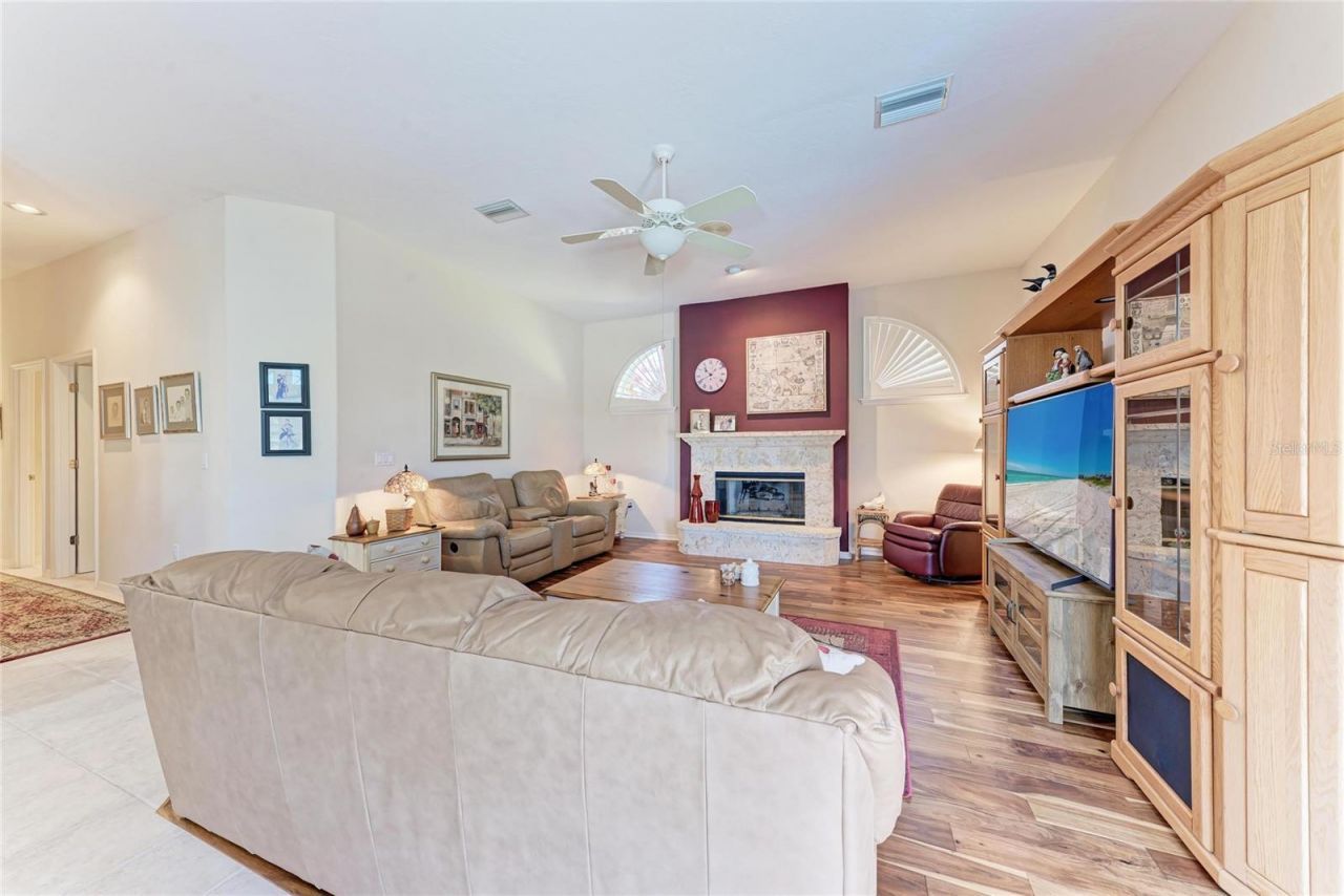 8383 Cypress Hollow Drive, Sarasota, FL 34238 Photo