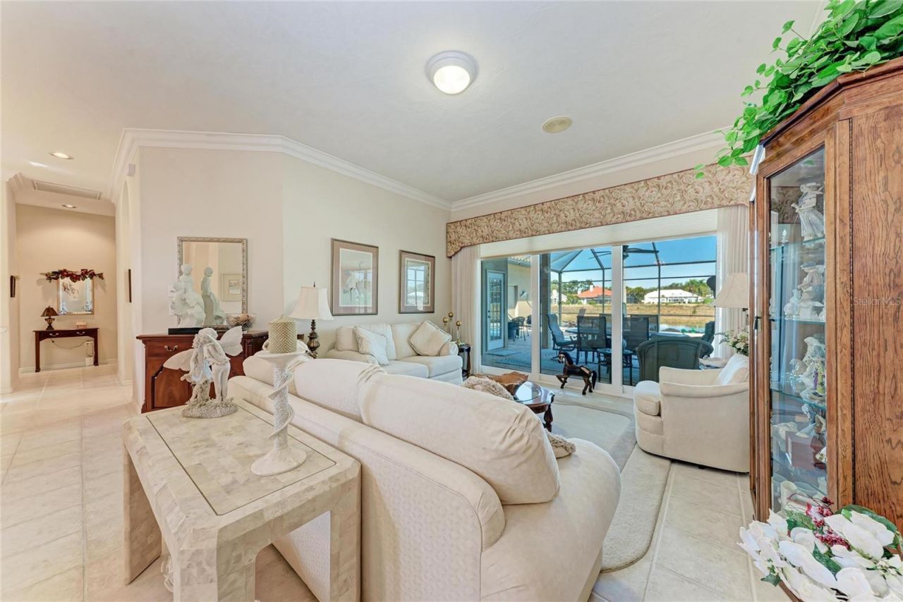 8383 Cypress Hollow Drive, Sarasota, FL 34238 Photo