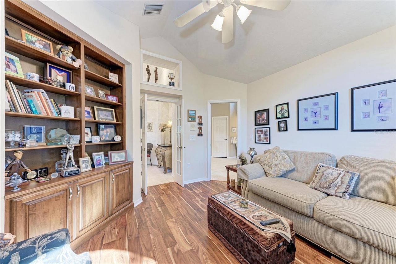 8383 Cypress Hollow Drive, Sarasota, FL 34238 Photo