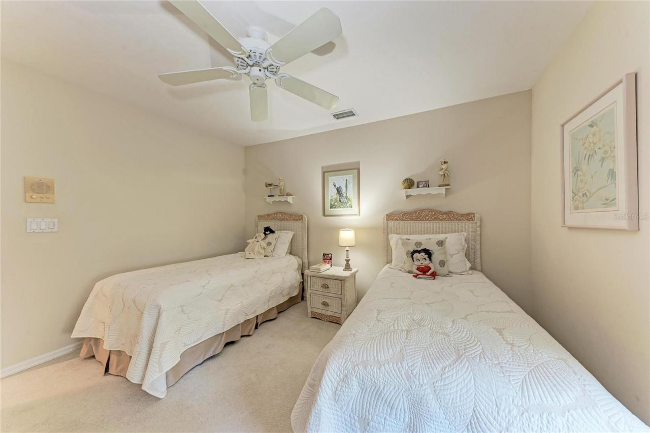 8383 Cypress Hollow Drive, Sarasota, FL 34238 Photo