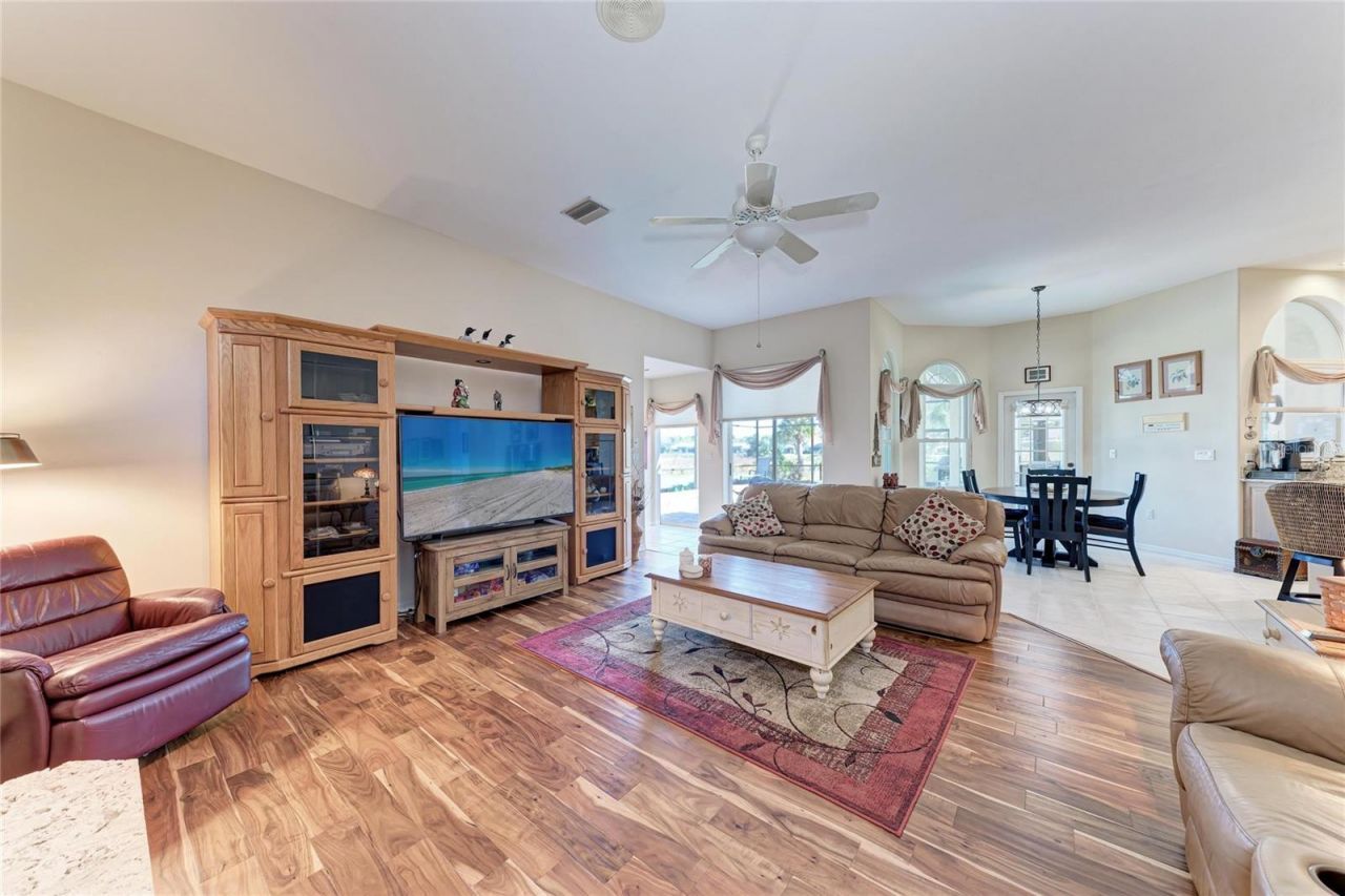 8383 Cypress Hollow Drive, Sarasota, FL 34238 Photo